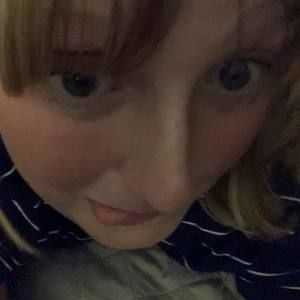 Meet your Posher, Iris